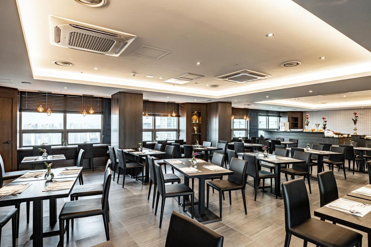 Ramada Hotel And Suites Seoul Namdaemun מראה חיצוני תמונה