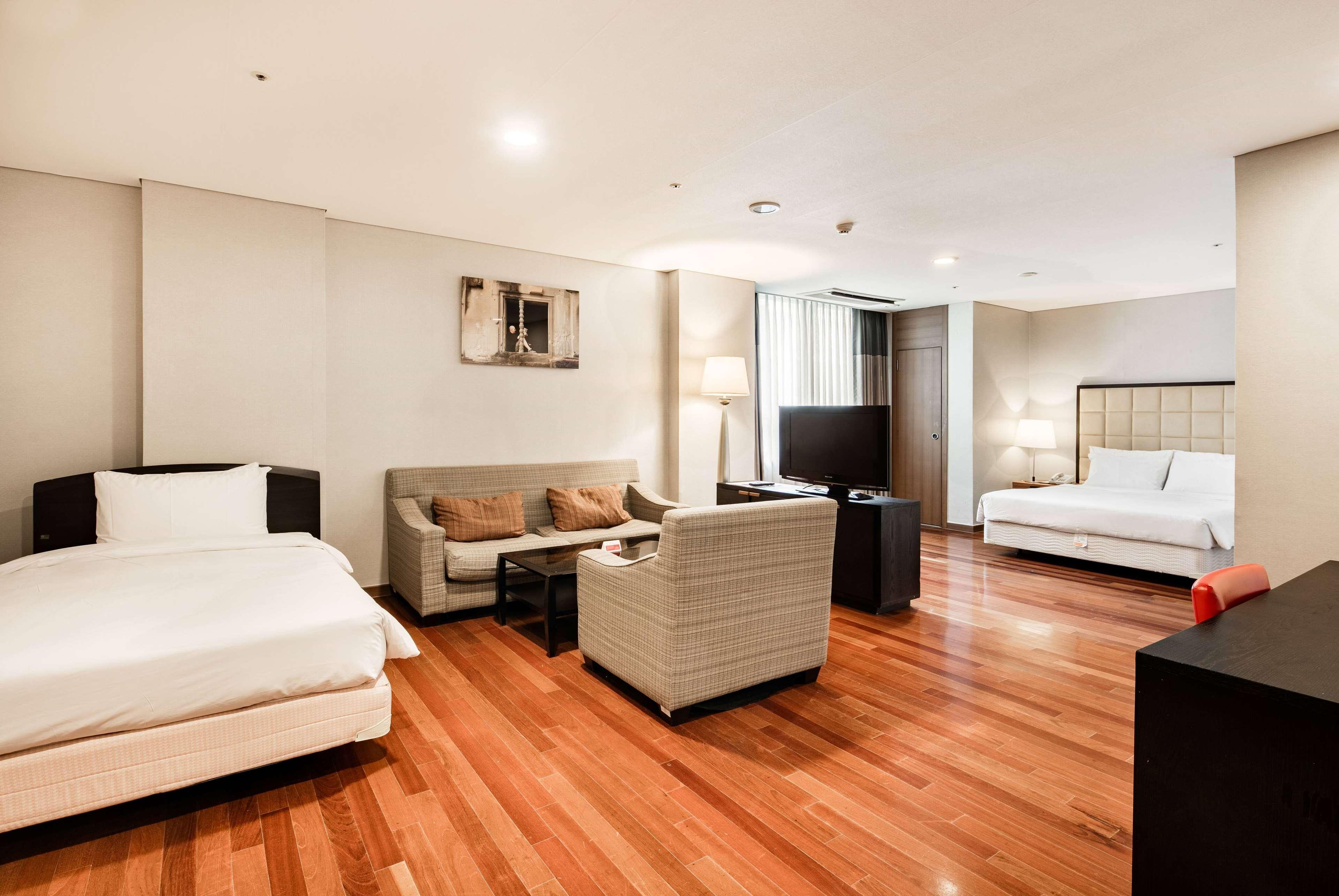 Ramada Hotel And Suites Seoul Namdaemun מראה חיצוני תמונה
