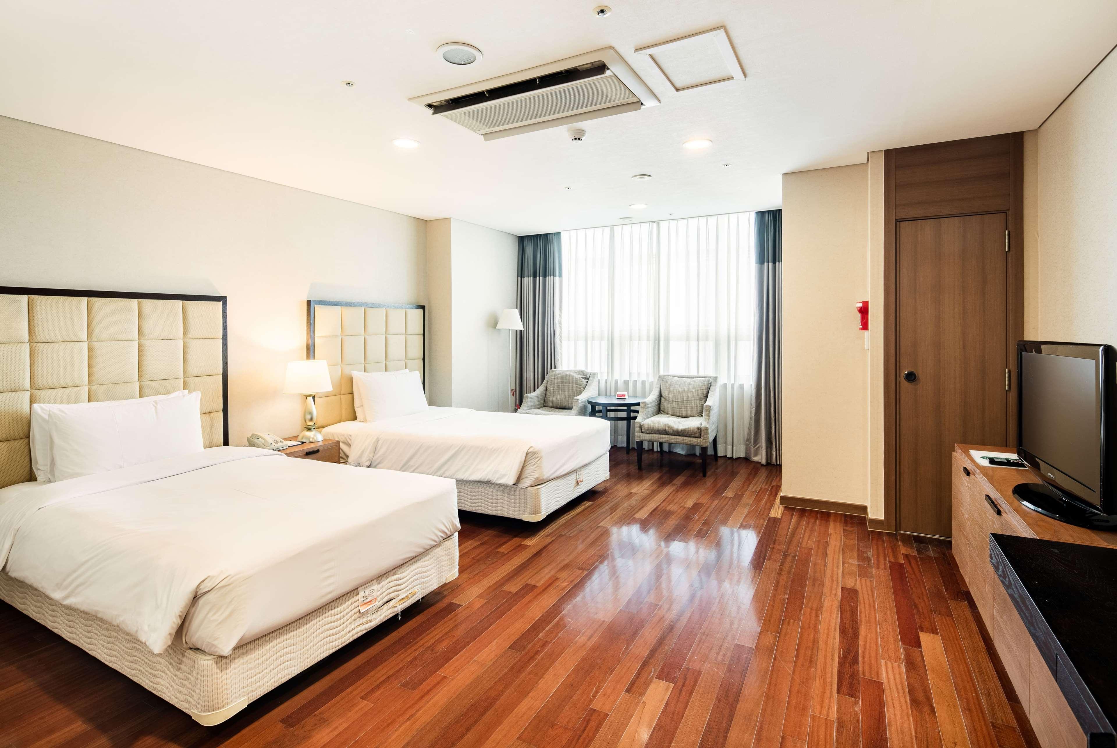 Ramada Hotel And Suites Seoul Namdaemun מראה חיצוני תמונה
