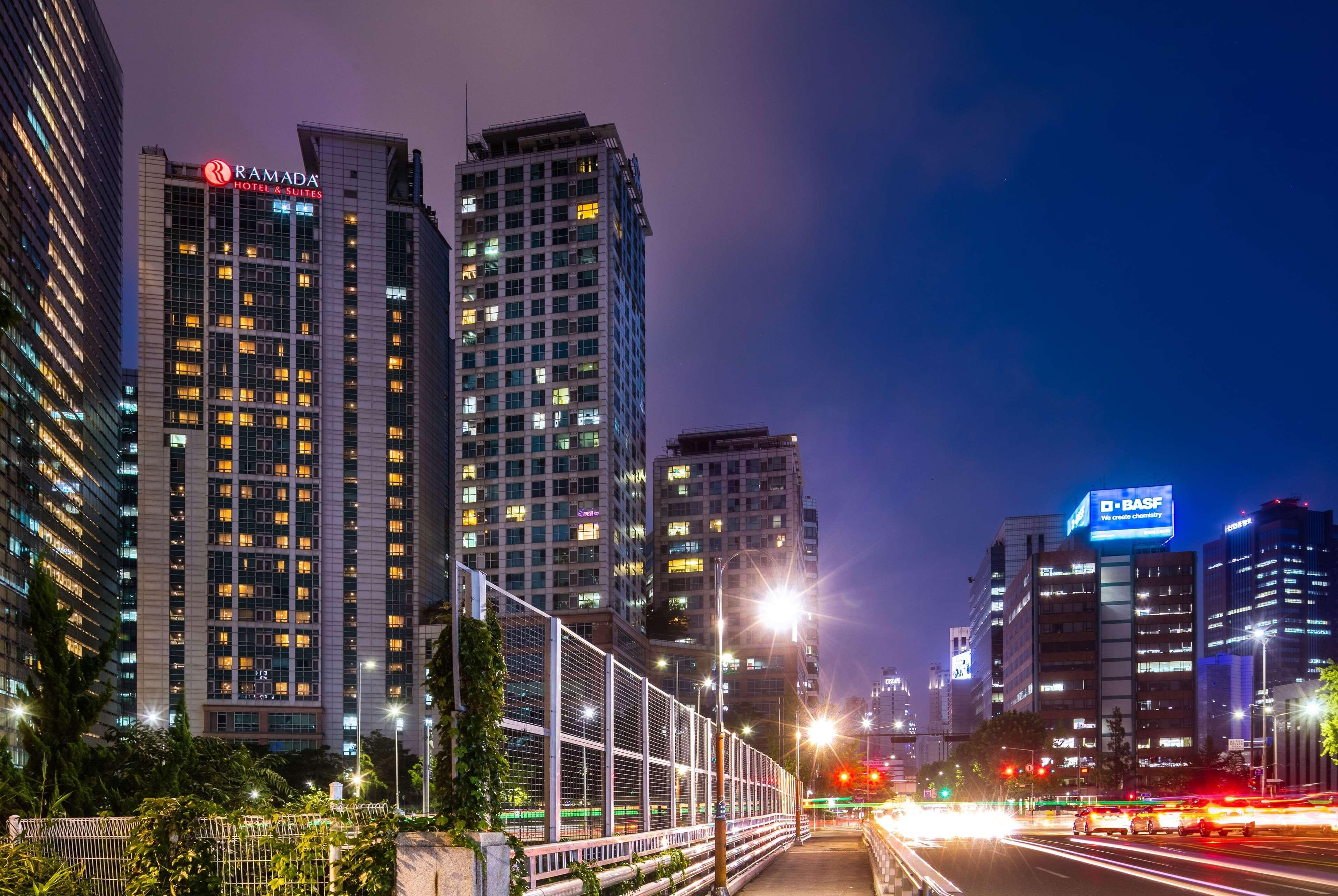 Ramada Hotel And Suites Seoul Namdaemun מראה חיצוני תמונה