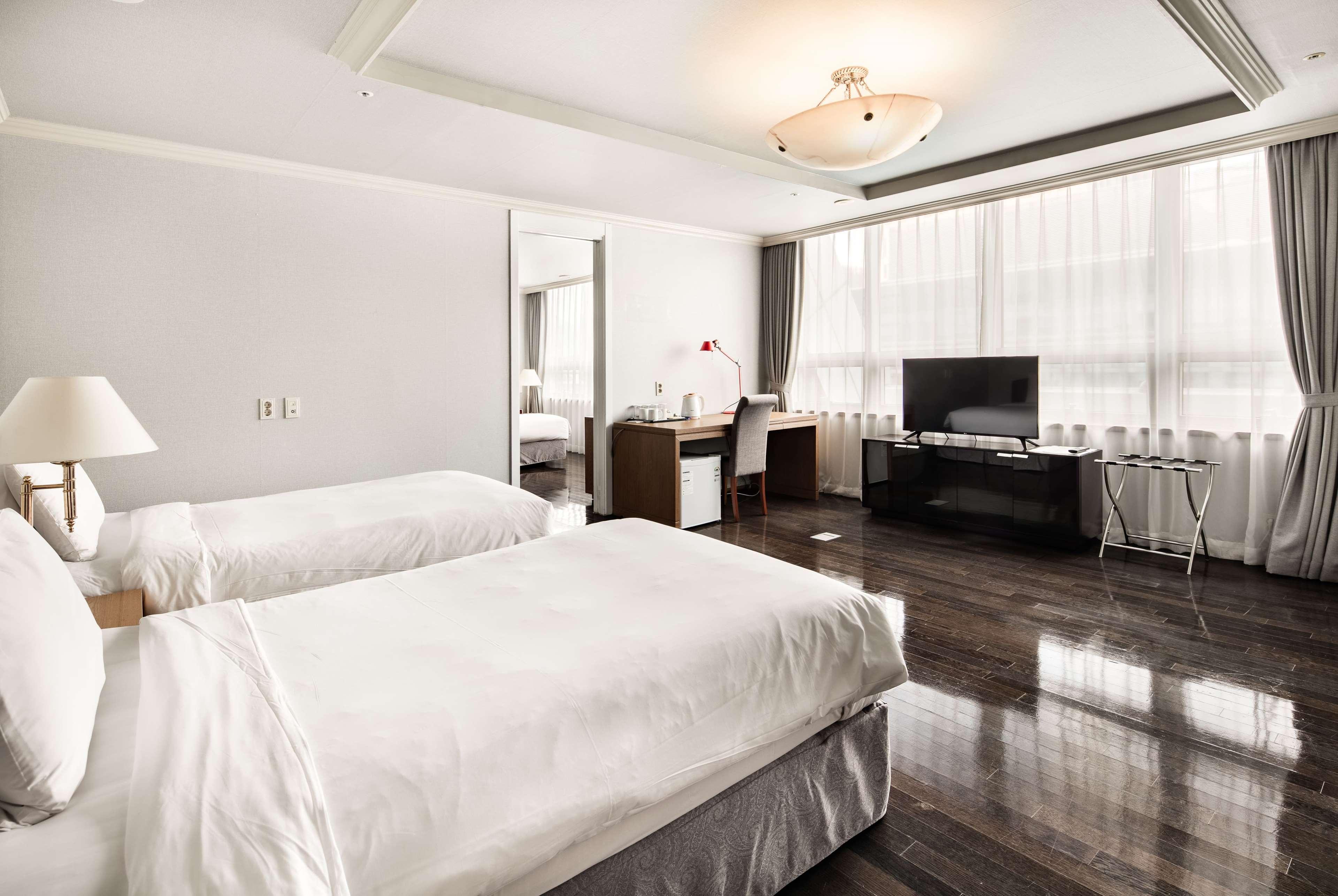 Ramada Hotel And Suites Seoul Namdaemun מראה חיצוני תמונה