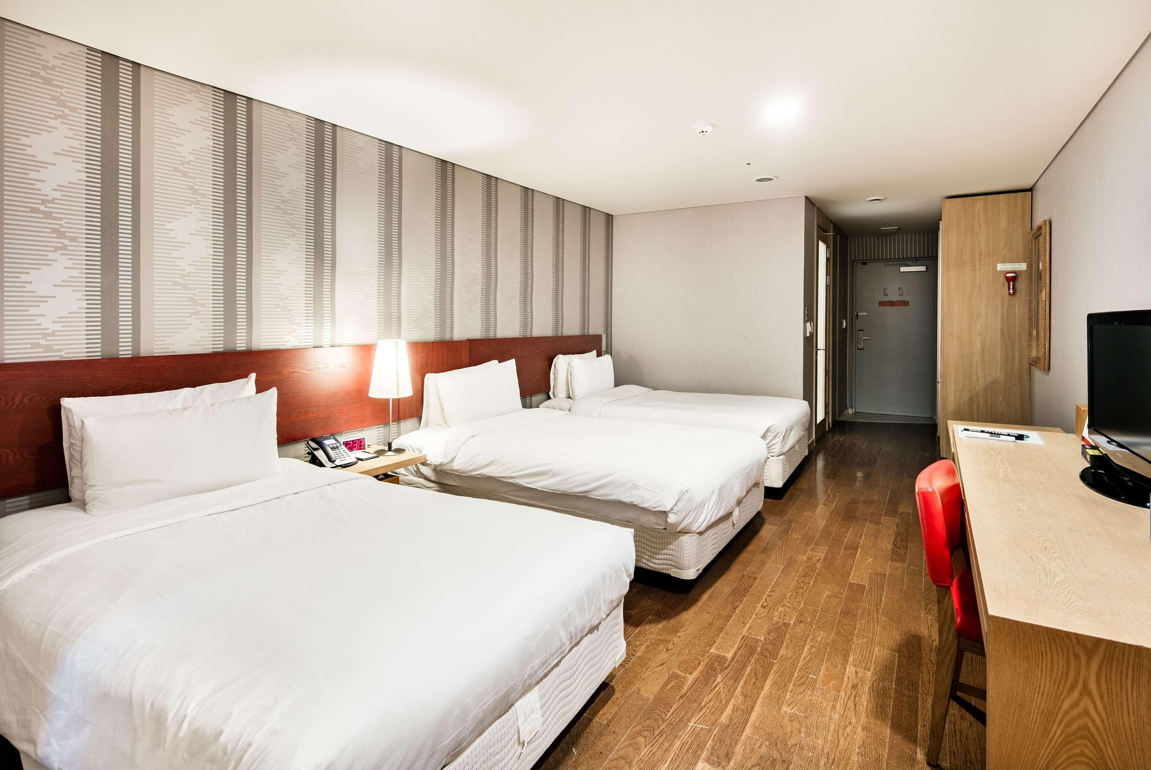 Ramada Hotel And Suites Seoul Namdaemun מראה חיצוני תמונה
