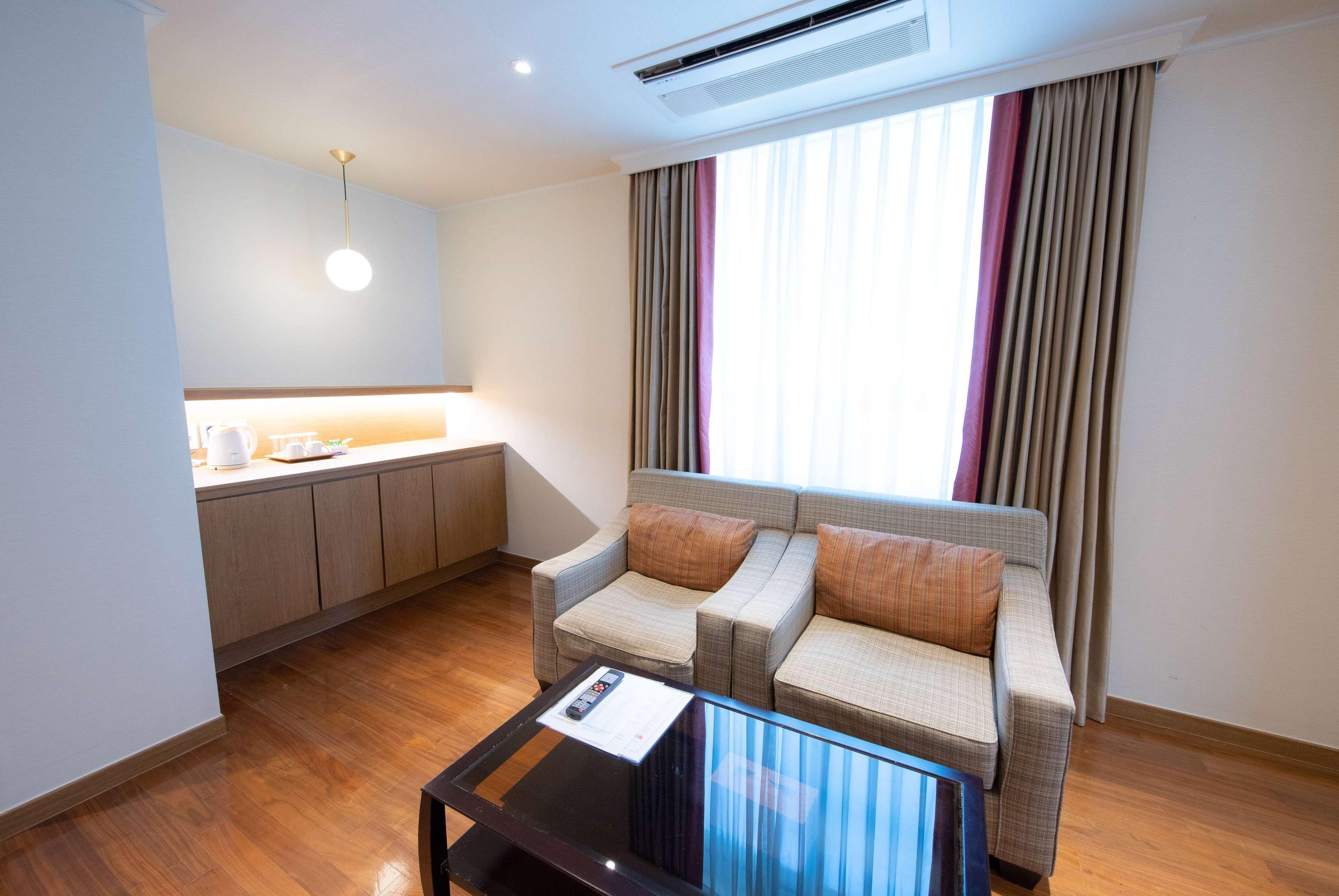 Ramada Hotel And Suites Seoul Namdaemun מראה חיצוני תמונה