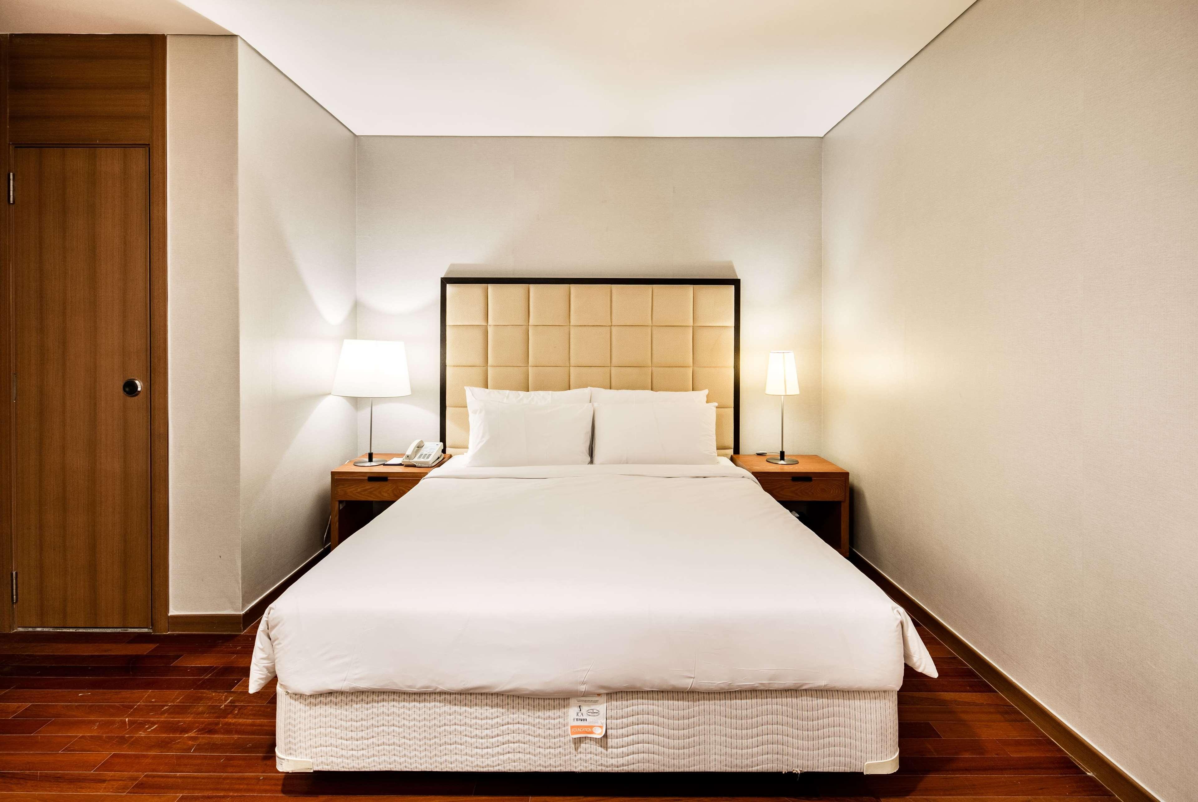 Ramada Hotel And Suites Seoul Namdaemun מראה חיצוני תמונה