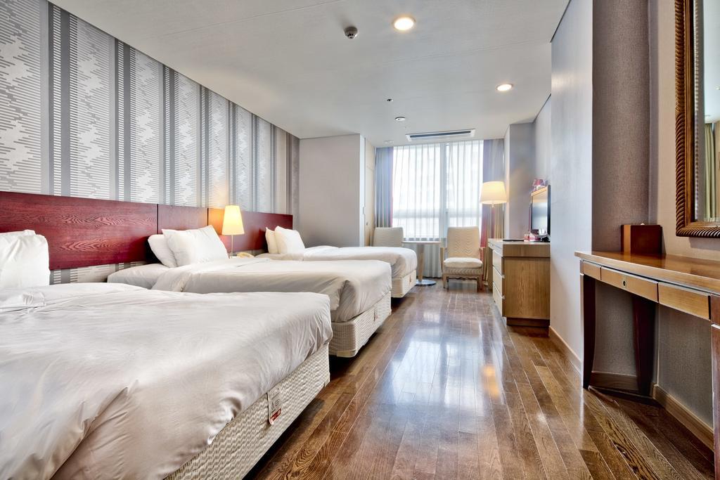 Ramada Hotel And Suites Seoul Namdaemun מראה חיצוני תמונה