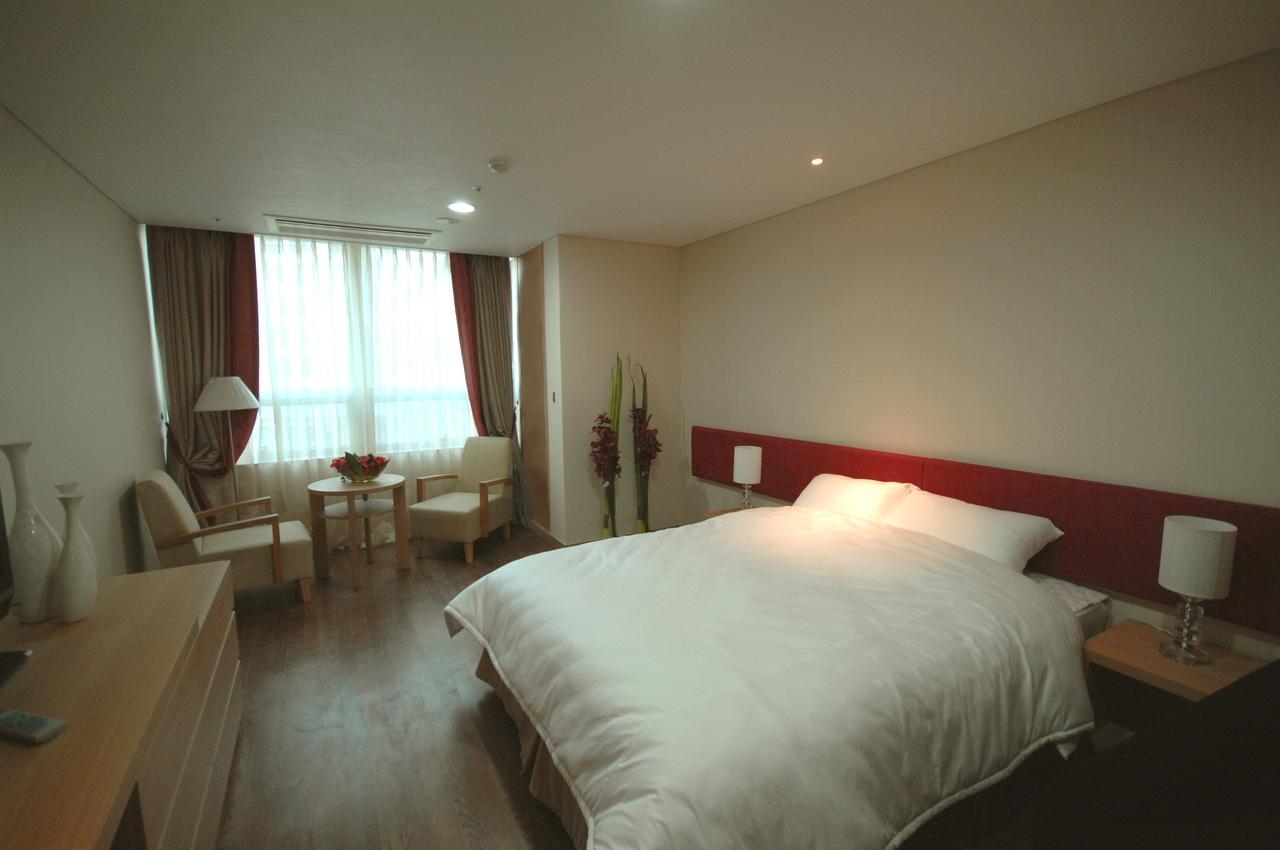 Ramada Hotel And Suites Seoul Namdaemun מראה חיצוני תמונה